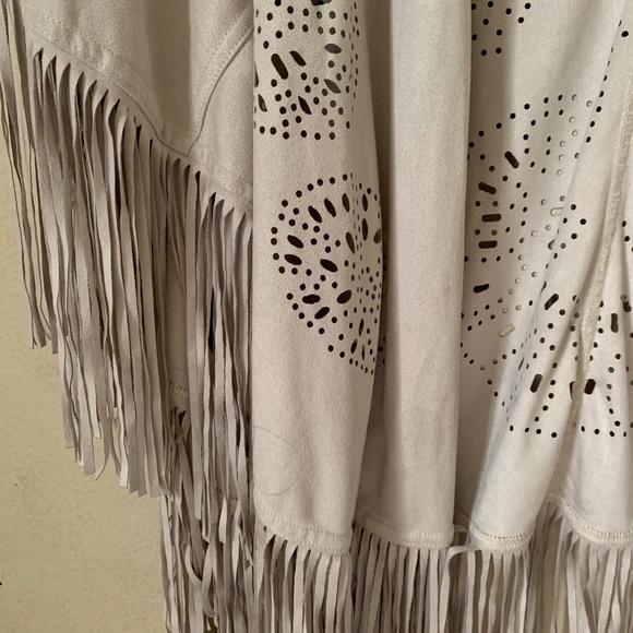 Insight Grey Boho Fringe Poncho Size OS - Picture 4 of 5